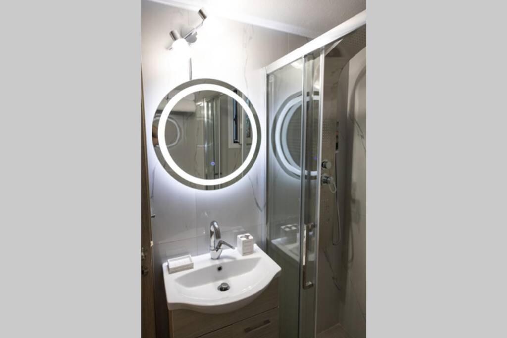 D3 Central Stylish Apartment Volos Buitenkant foto