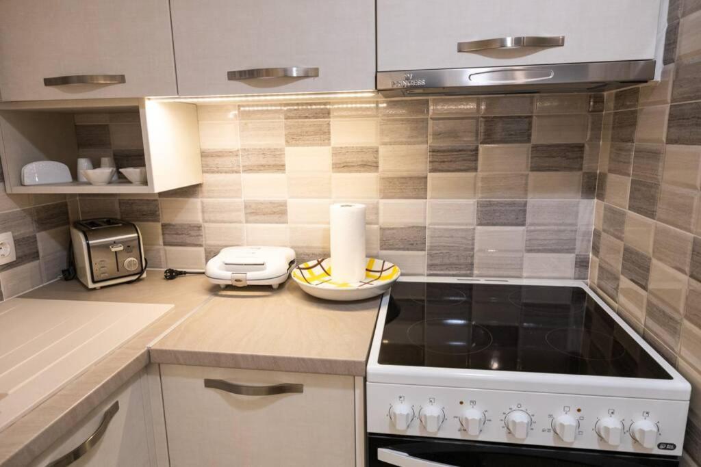 D3 Central Stylish Apartment Volos Buitenkant foto